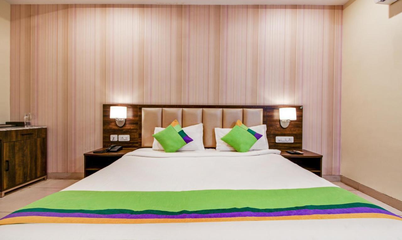 Treebo Trend Sindhura Grand Hotel Hyderabad Exterior photo